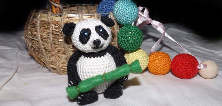 Dzianiny Panda Toy z własnymi rękami