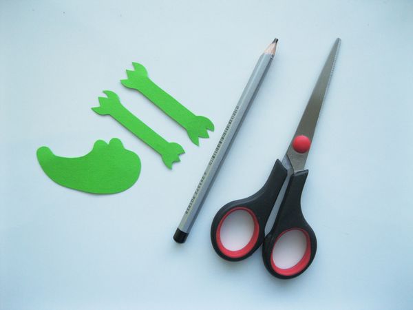 Krokodyl z kolorowego papieru własnymi rękami