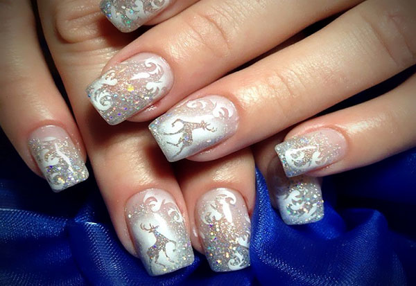 Aerografia: pomysł na świąteczny manicure