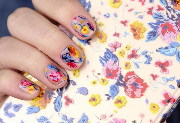 Pomysły na manicure na 8 marca: świeże trendy na Instagramie