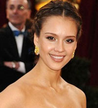 Owalna twarz: Jessica Alba