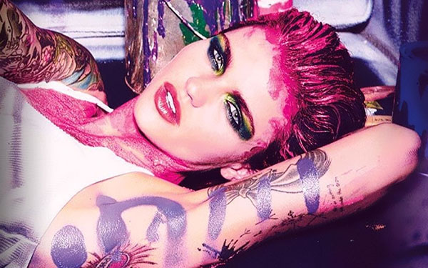 Letnia kolekcja makijażu Urban Decay 2017 dla odważnych kobiet mody