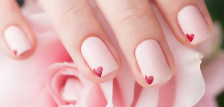Miłość jest ...: pomysły na piękny manicure na Walentynki