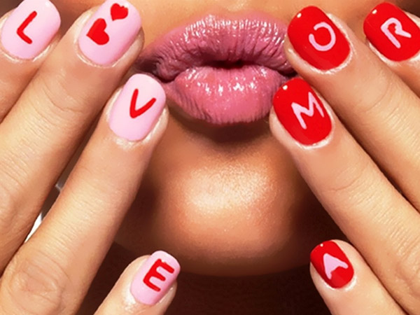 Miłość jest ...: pomysły na piękny manicure na Walentynki