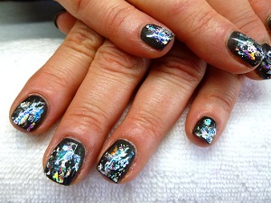 Manicure z folią