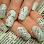 Manicure przy pomocy gazety Manicure przy pomocy gazety