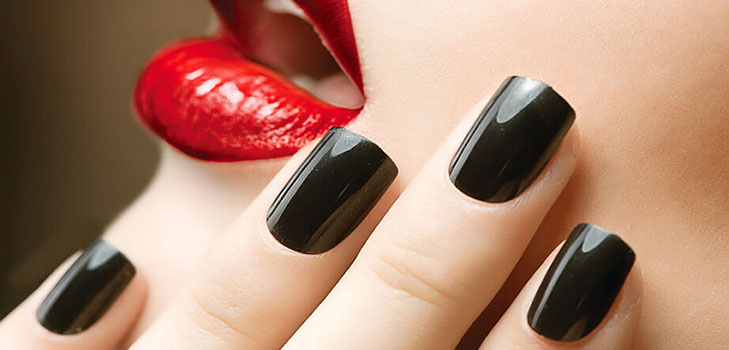 Manicure całkowity czarny - jesień trend-2016