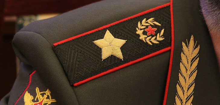 Jak szyć epolety: praktyczne wskazówki