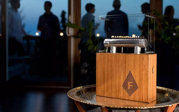 Magia ognia: kominek kolumnowy Fireside Audiobox