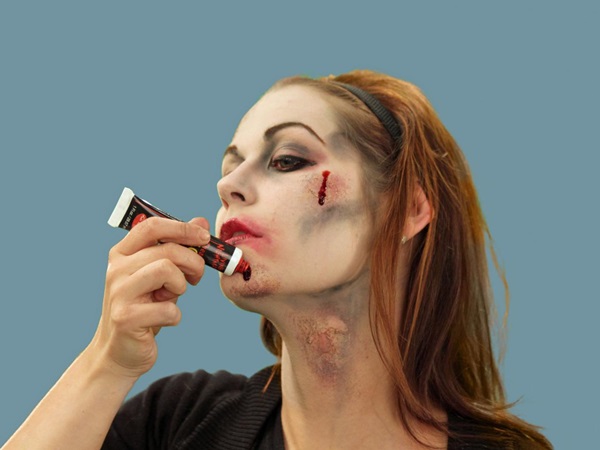 Przerażający makijaż na Halloween własnymi rękami dla dziewczynek i dziewcząt