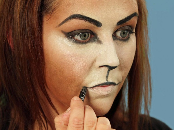 Przerażający makijaż na Halloween własnymi rękami dla dziewczynek i dziewcząt