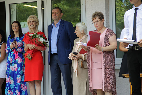 Piękne gratulacje z okazji ukończenia szkoły w 2017 roku w klasie 9 i 11