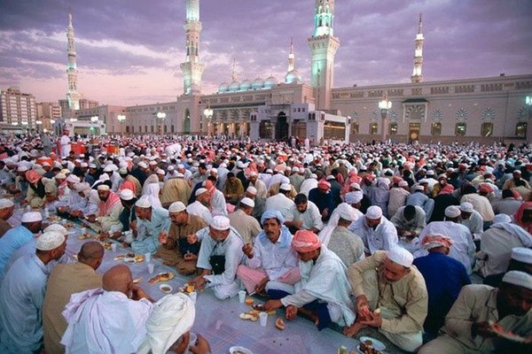 Ramadan 2016 - początek i koniec w Rosji, Moskwie, Tunezji, Zjednoczonych Emiratach Arabskich. Kalendarz świętego miesiąca w Moskwie, kalendarz. Gratulacje z wersetu Ramadan 2016