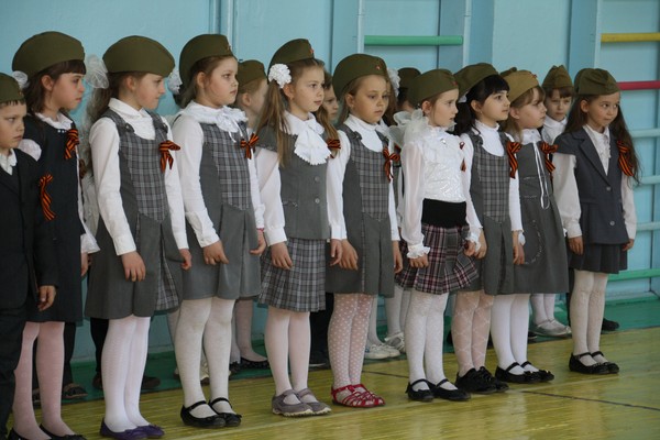 Pamiętamy i jesteśmy dumni: oryginalne pomysły na scenariusz do zwycięskiego dnia