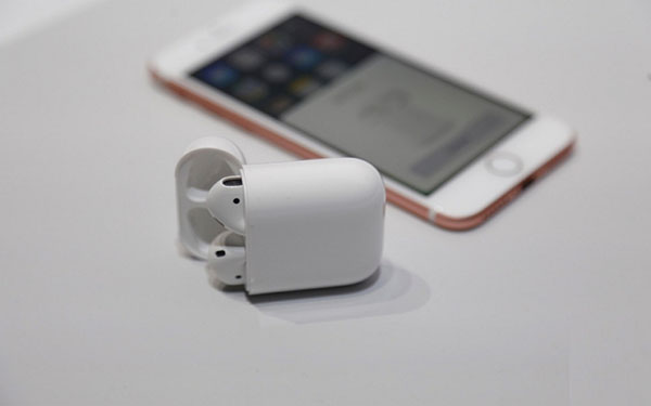 Dźwięk bez granic: bezprzewodowe słuchawki Apple AirPods