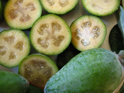 Feijoa z cukrem, najlepsze przepisy ze zdjęciami