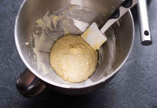 Wyśmienita francuska receptura: ciasteczka z miękkim orzechowym ciasteczkiem Madeleine
