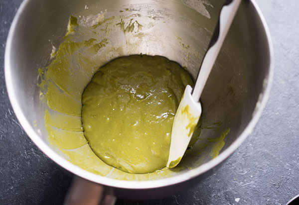 Wyśmienita francuska receptura: ciasteczka z miękkim orzechowym ciasteczkiem Madeleine