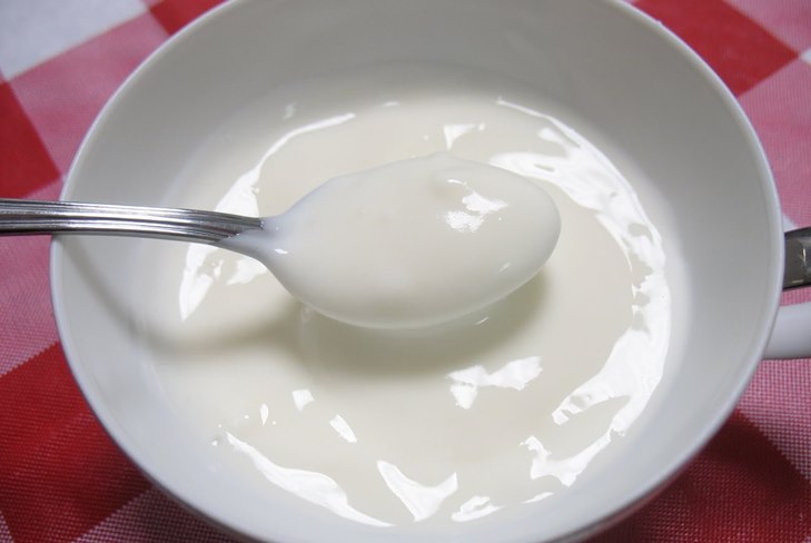 Jak przygotować jogurt z zaczynem w domu