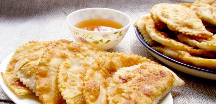 Kaukaskie placki z mięsem - chebureks Kaukaskie placki z mięsem - chebureks