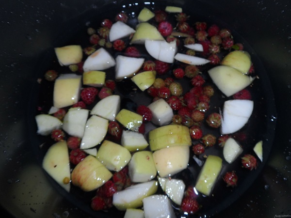 Pyszny kompot z malin na zimę