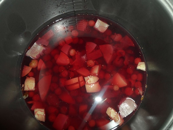 Pyszny kompot z malin na zimę