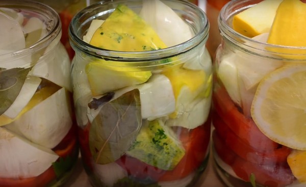 Patissony na zimę, pyszne przepisy na blanki "Paluszki" w słoikach - marynowane, solone, bez sterylizacji