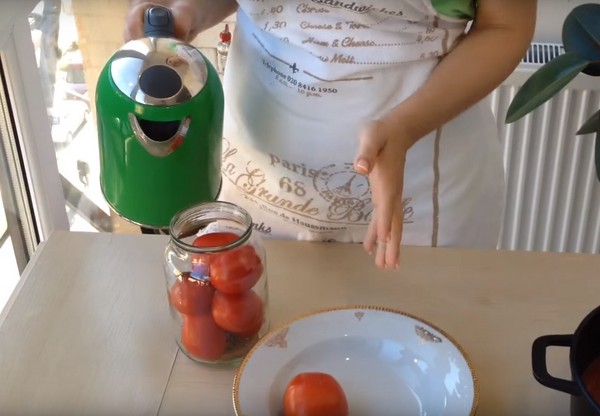 Pomidory w swoim własnym soku na zimę, przepisy ze zdjęciami