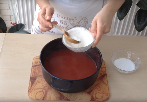 Pomidory w swoim własnym soku na zimę, przepisy ze zdjęciami
