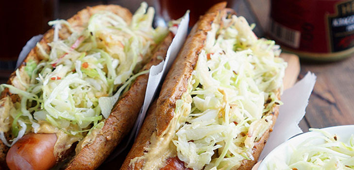 Przepis na szybkie i pyszne domowe hot dogi