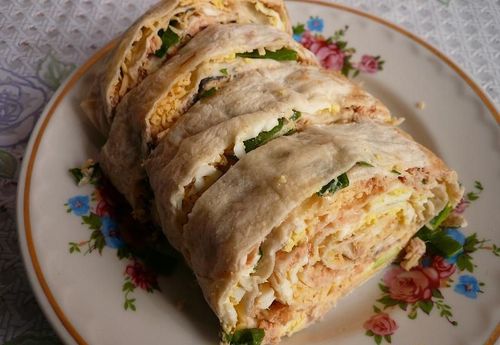 Pyszna i szybka przekąska - lavash bułki z rybą