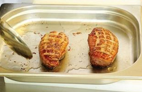połóż go na blasze do pieczenia 