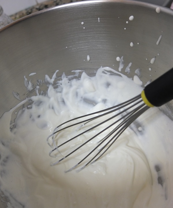 Lush charlotte w piecu - proste i smaczne przepisy kulinarne