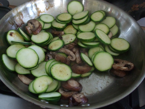 Smakowita duszona zucchini - przepis