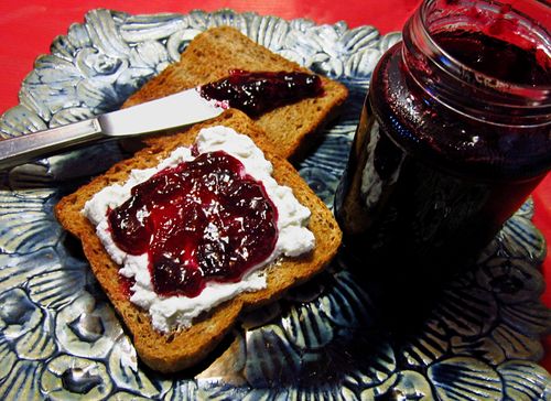 Dżem z czarnej porzeczki z jabłkami