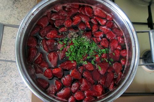 Dżem truskawkowy z miętą