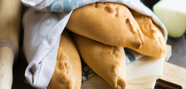Przepyszny przepis: calzone z nadzieniem warzywnym