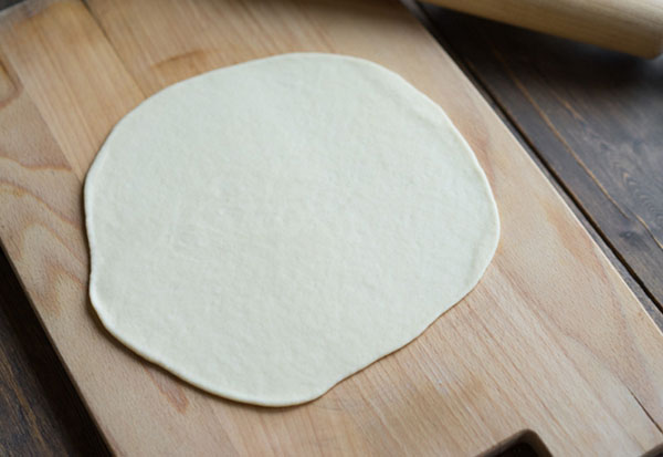 Przepyszny przepis: calzone z nadzieniem warzywnym