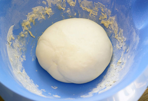 Przepyszny przepis: calzone z nadzieniem warzywnym