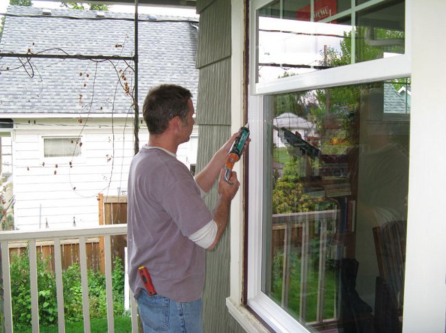 Jak zainstalować drewniane okno